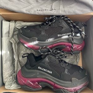 Balenciaga Triple S (35)